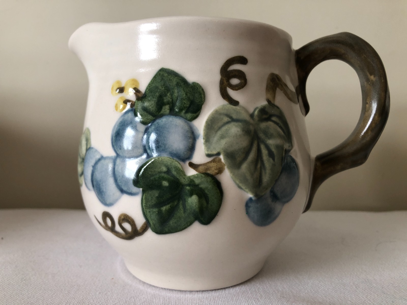 Vintage Metlox Poppytrail “Sculptured Grape” Dinnerware Lot 6 Pcs