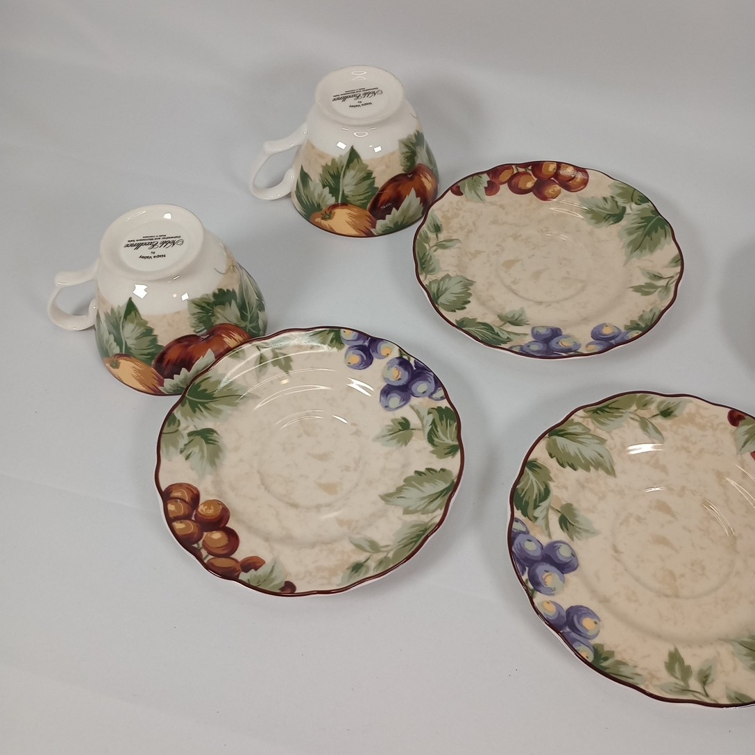 Noble Excellence Napa Valley Set of 4 Tea Cups & Saucers Fruit Vineyard