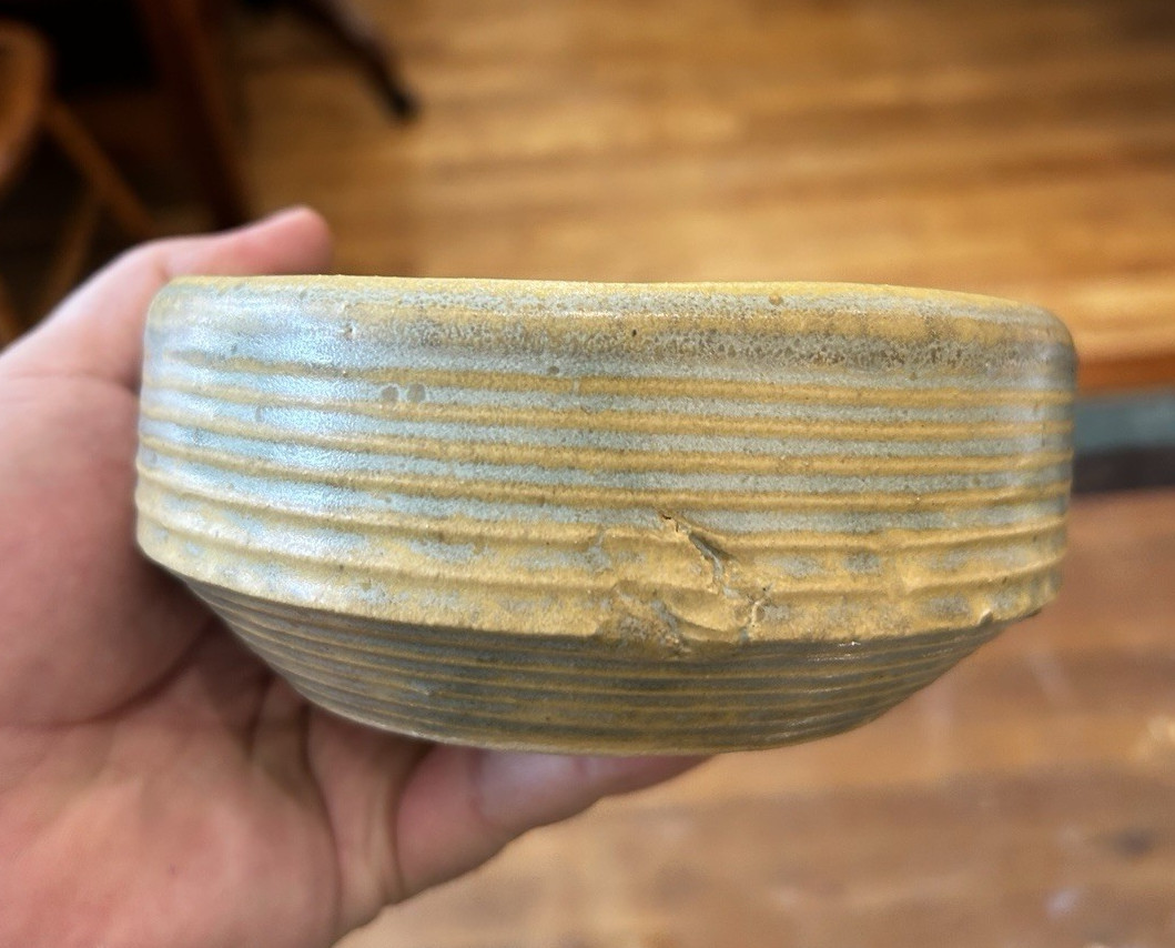 Vintage Tan Gray Blue Zanesville Homespun Stoneware Pottery Ribbed Bowl Pot 8005