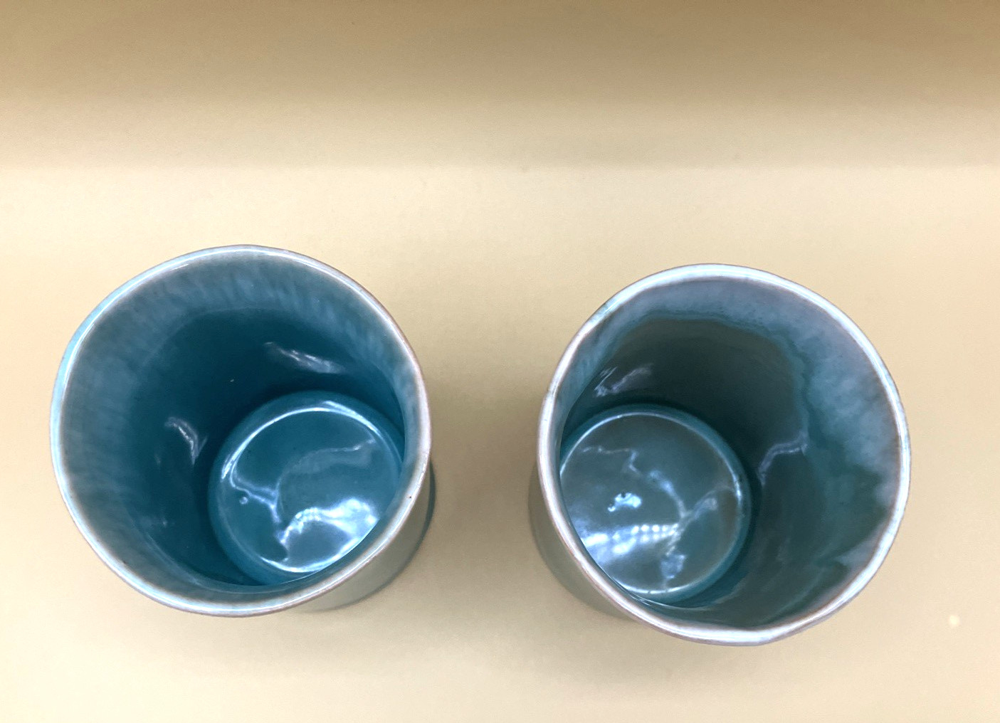 (2) Studio Art Pottery Coffee Tea Cup Cup Hand Thrown Drip Glaze Artist Signed