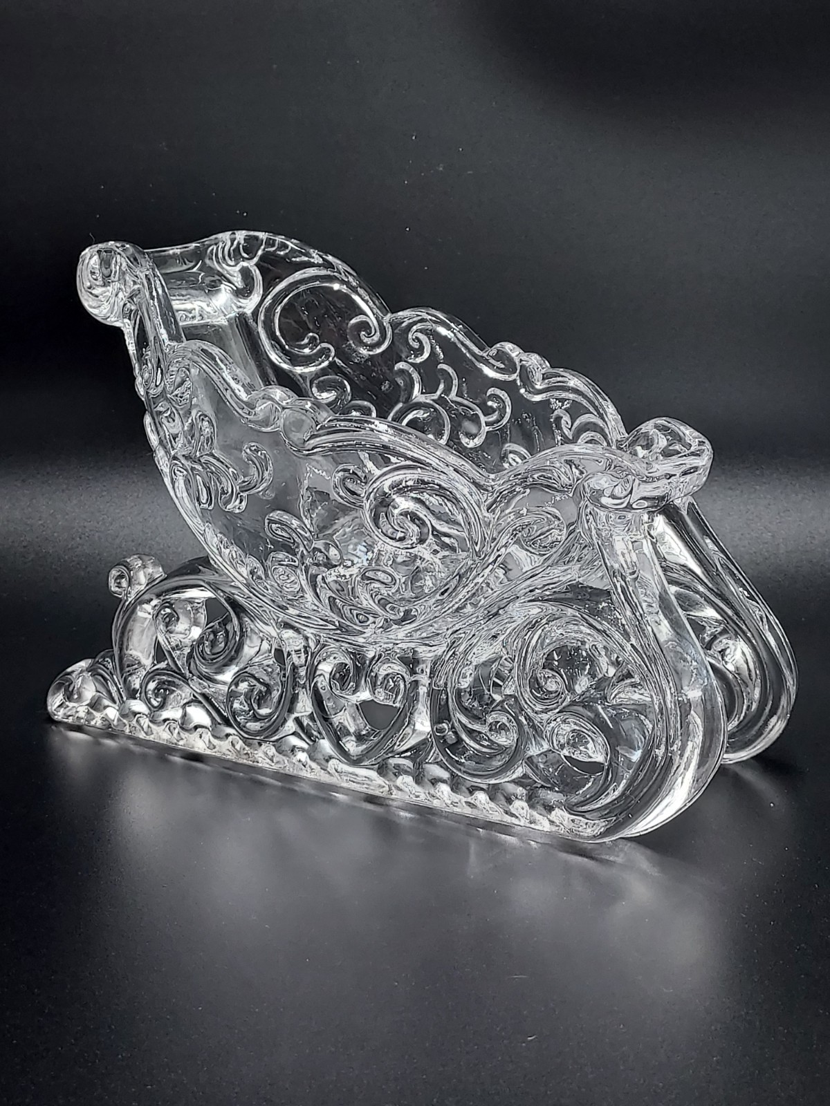 Fifth Avenue Crystal Clear Glass Christmas Santa Sleigh Candy Dish…