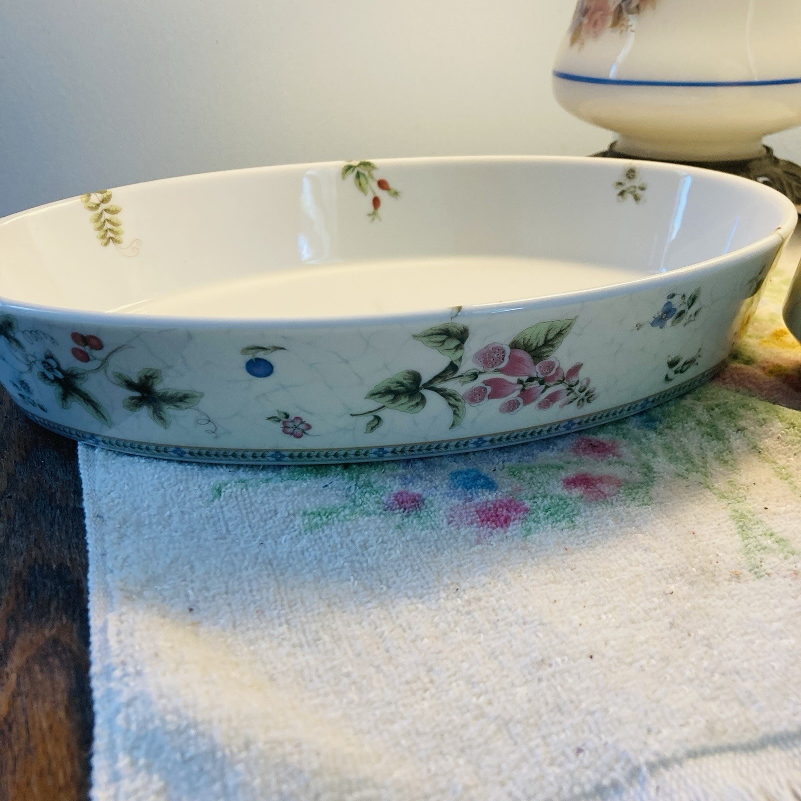Wedgwood China Fleur Pattern Oval Serving Bowl And Pitcher 1997