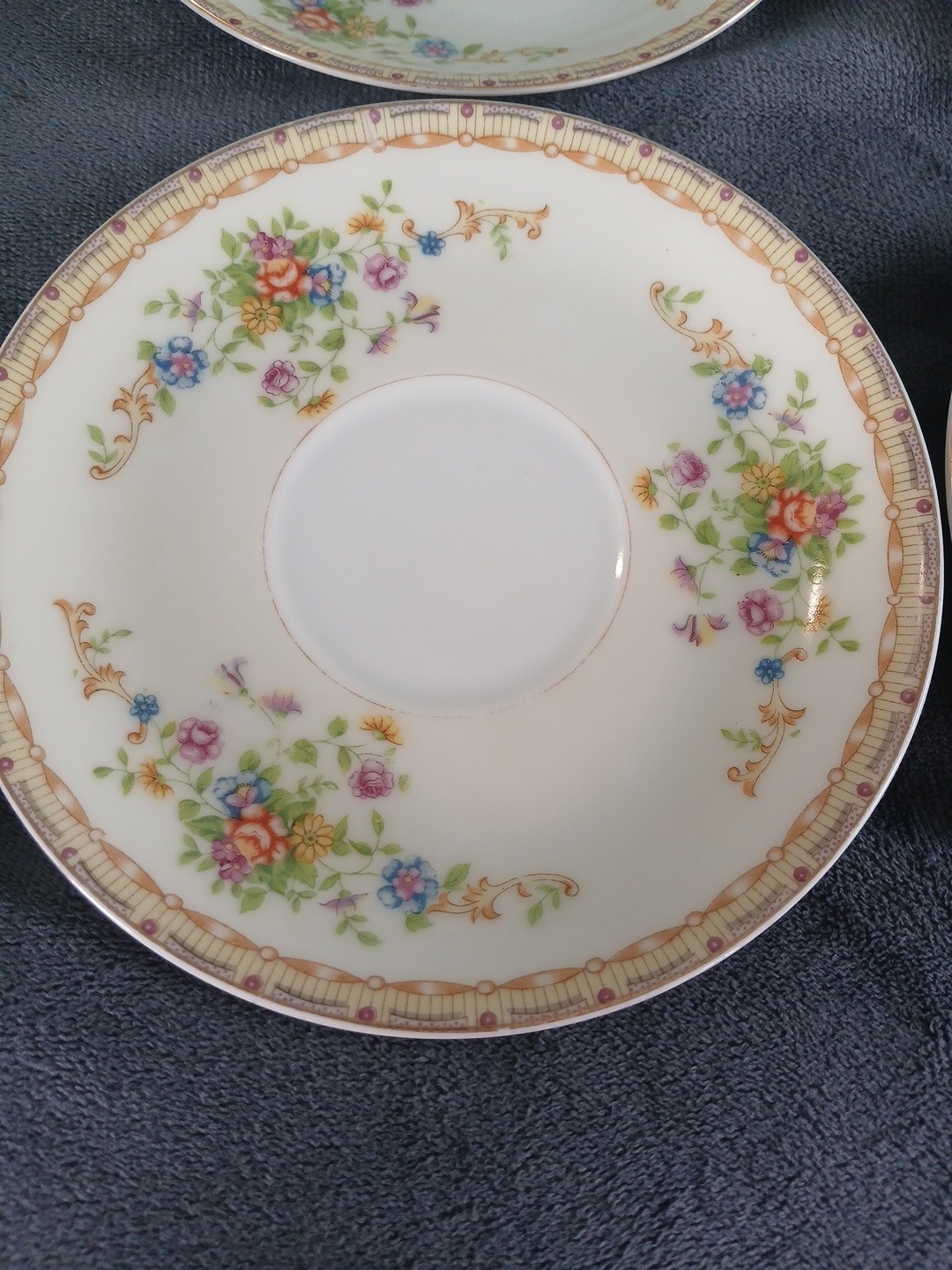 Set Of 4 Teacups & Saucers National China Japan Patricia Floral