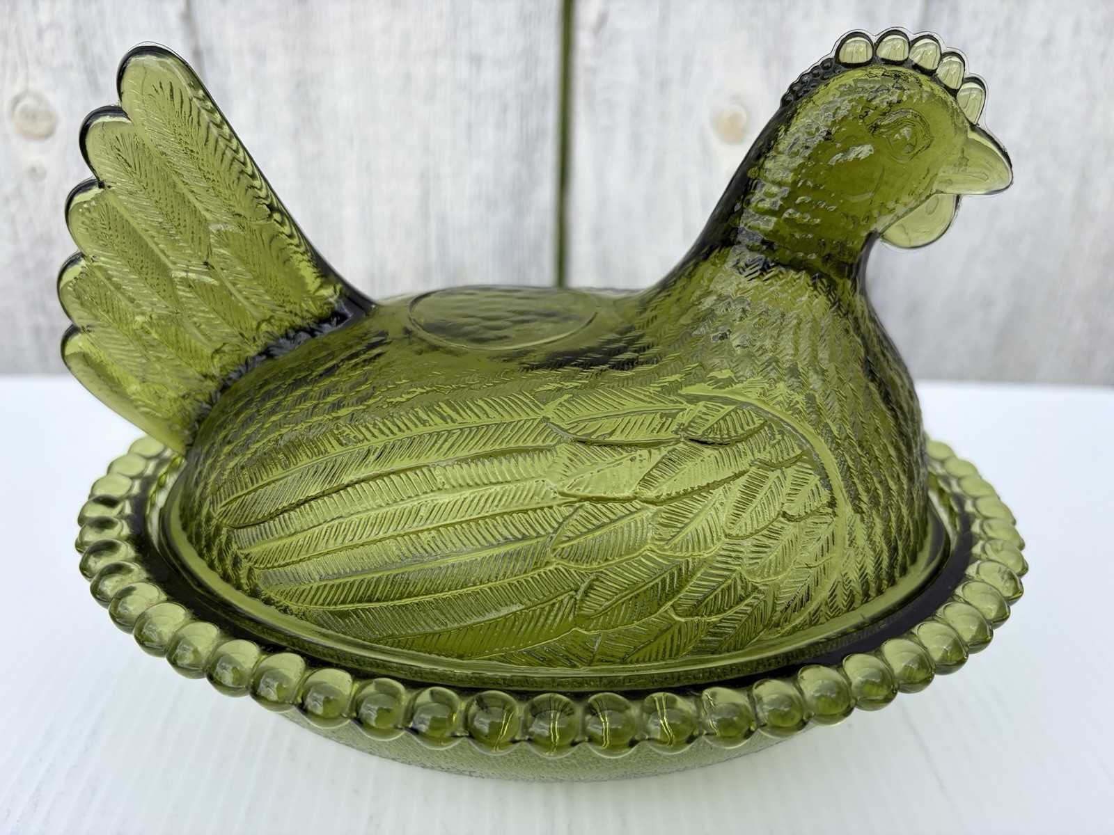 Vintage Indiana Glass Green Pressed Glass Hen on Nest Bowl Beaded Rim HON *read*