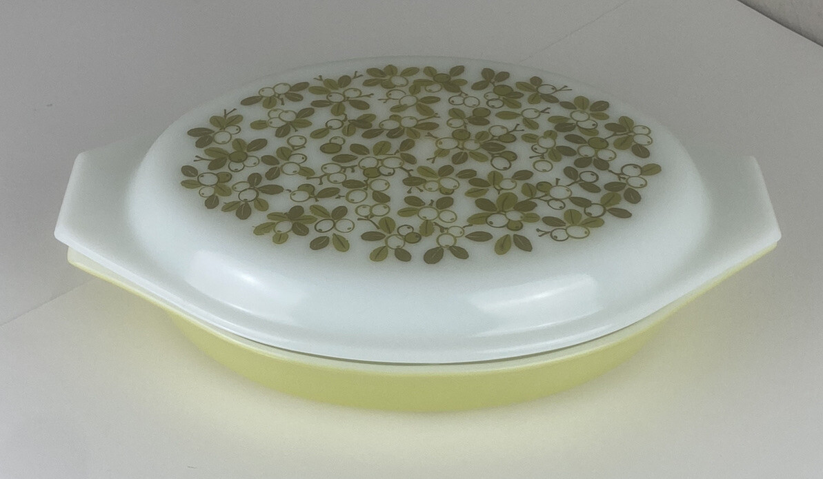 Pyrex Verde Olive Green Divided Casserole Ovenware 1.5 QT Vintage With Lid