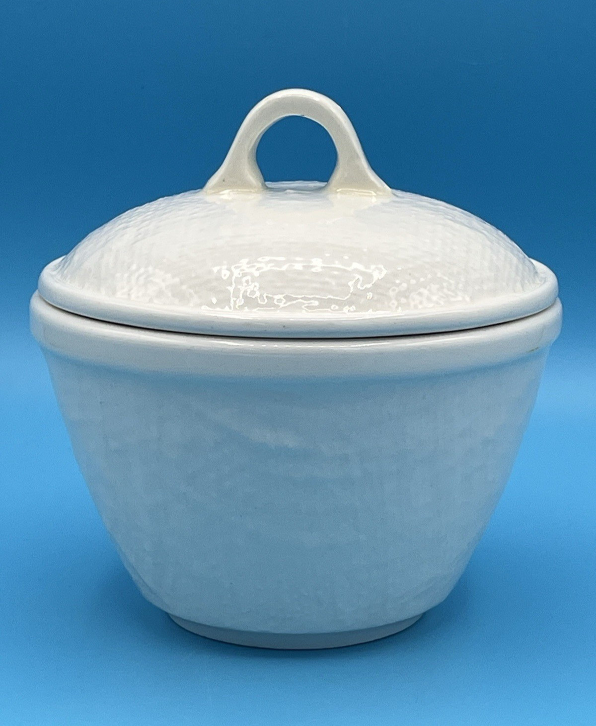 Stangl Pottery Sugar Bowl Burlap White Embossed Texture Ware With Lid Handle 5″H
