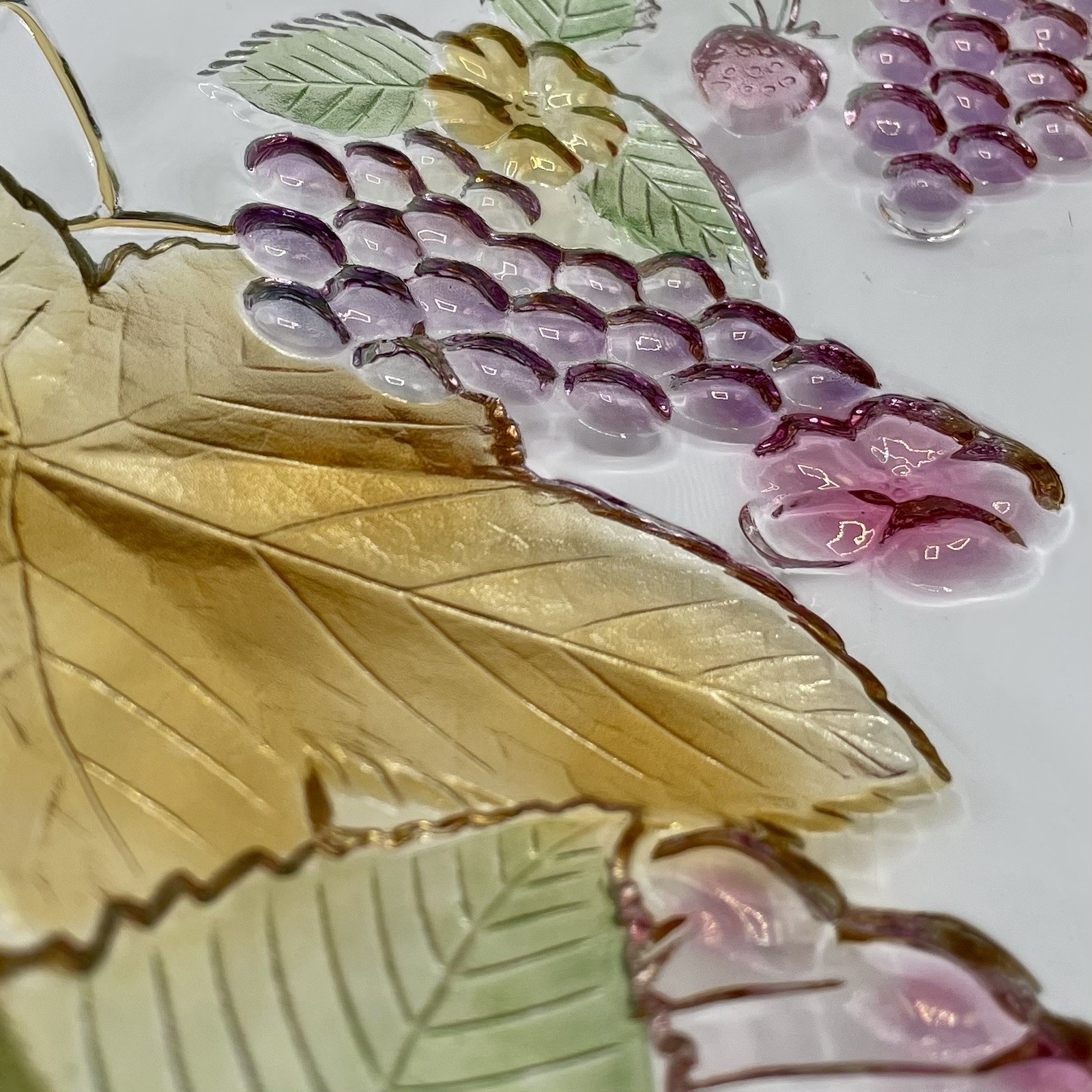 Chablis by Mikasa Decorative Glass Platter Plate Amber Leaves Purple Grapevine