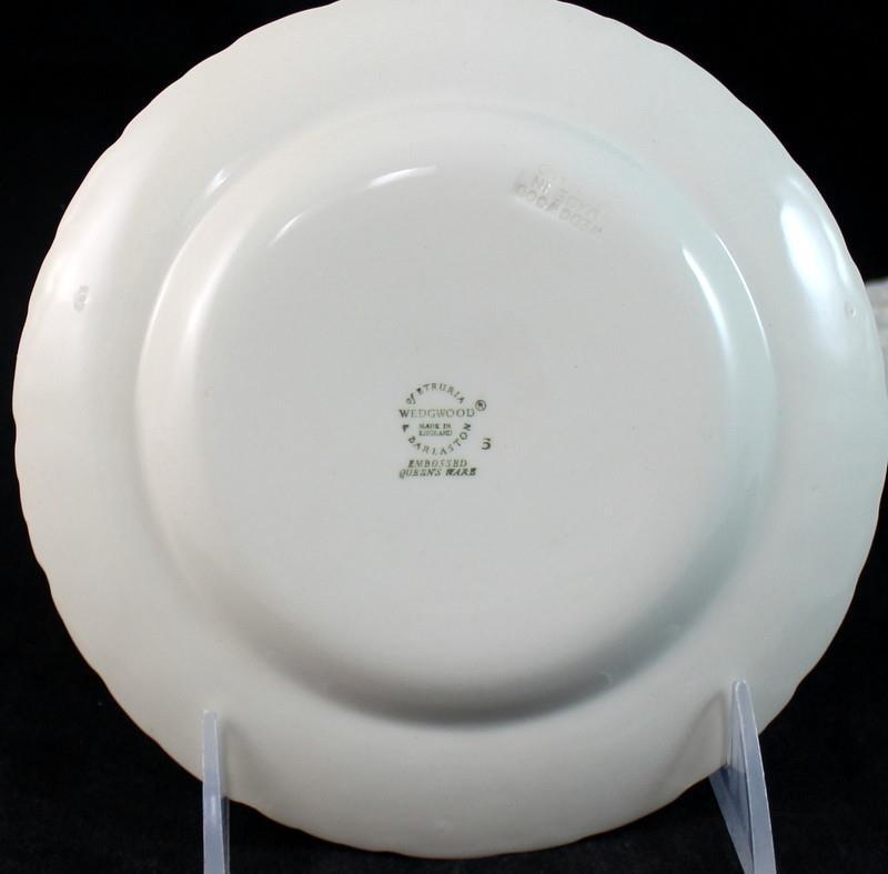 Wedgwood CREAM ON CREAM SHELL EDGE 2 Bread and Butter Plates 3258 GREAT COND