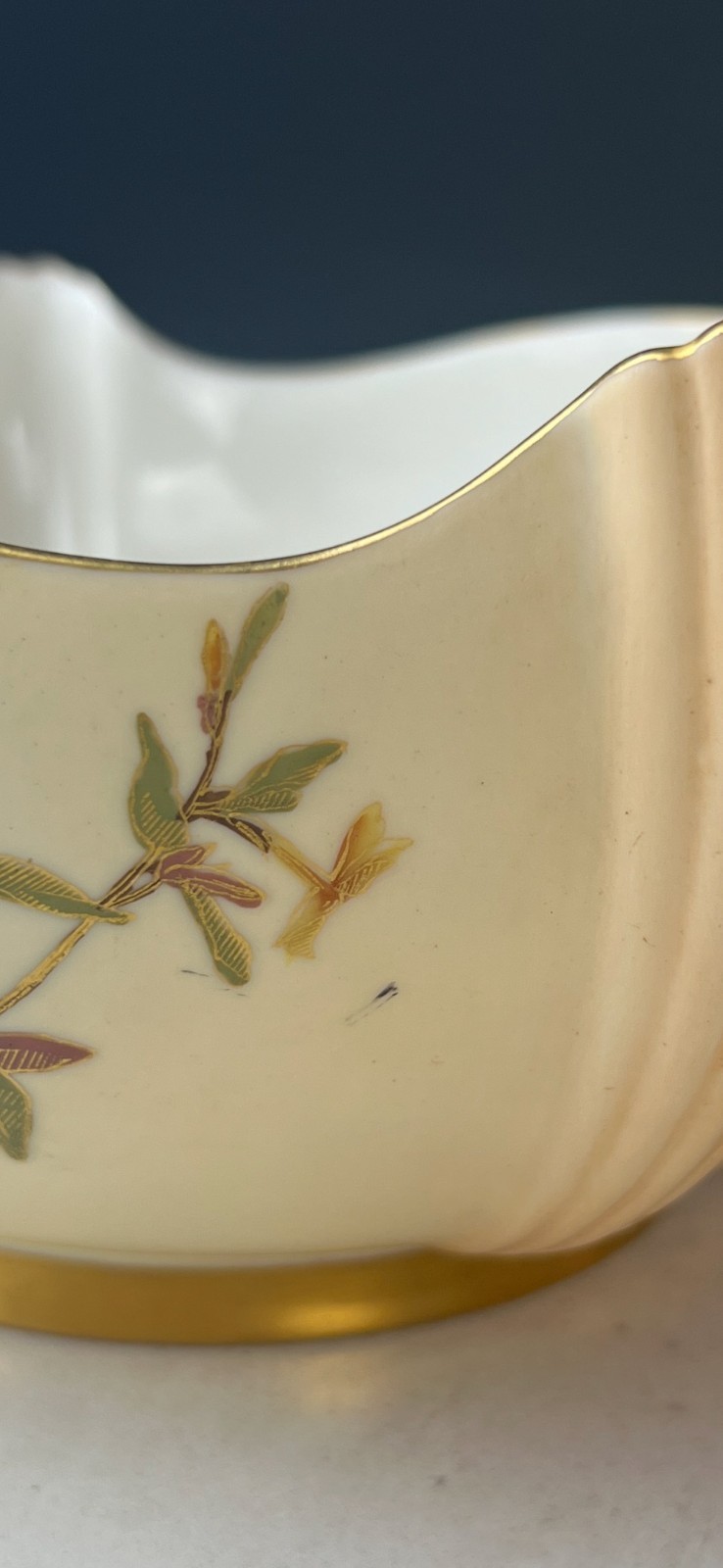 Antique Royal Worcester Large Blush Ivory Double Handled Centerpiece Bowl 1435