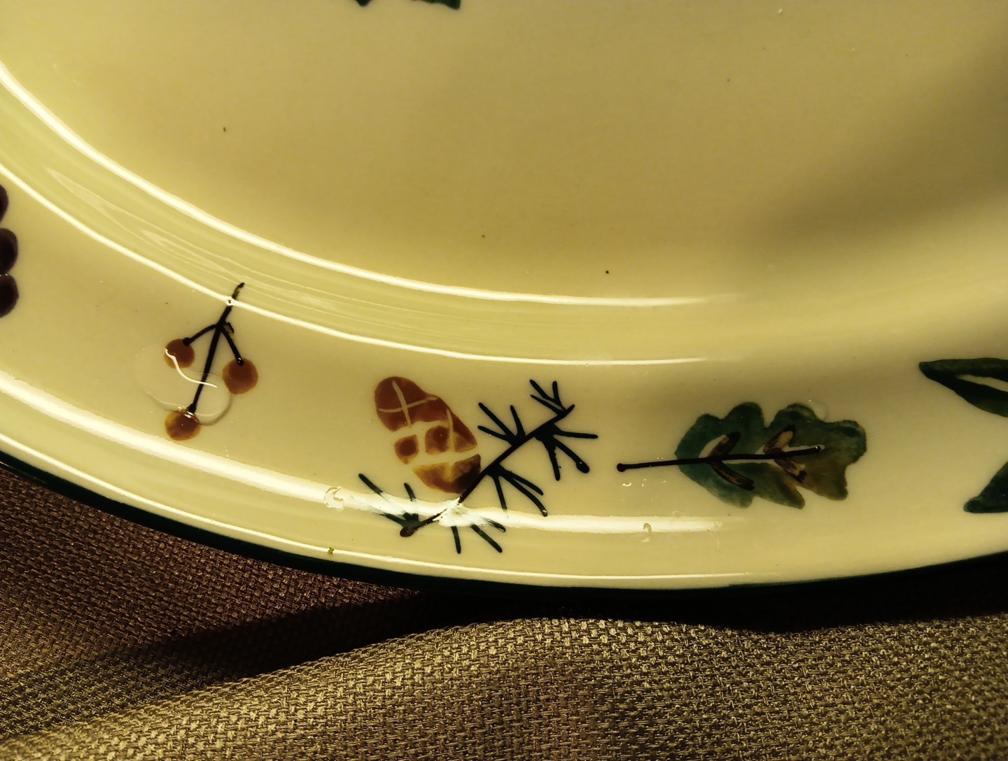 Hartstone Pottery Woodland Grapes Leaves 16 ” Oval Platter EUC🥀