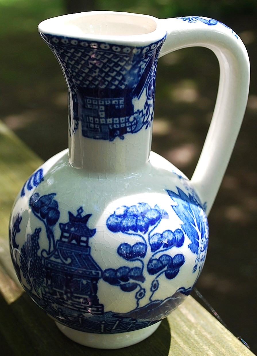Vtg Set 2 BLUE WILLOW Oil & Vinegar Cruets OLD STYLE Japan w Label 5″ ASIAN Exc