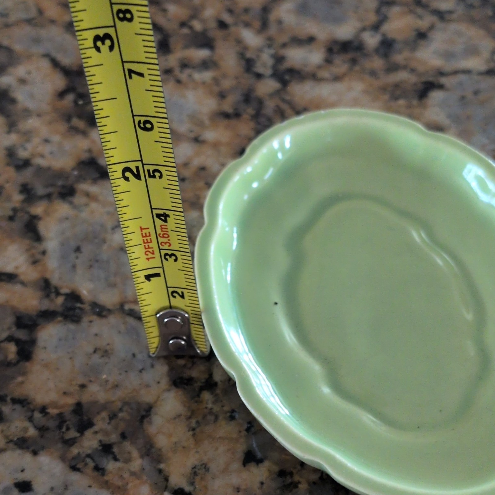 Green Solid Ceramic Oval Scalloped Dishes Set of 2 Glossy 5 x 3.5 in