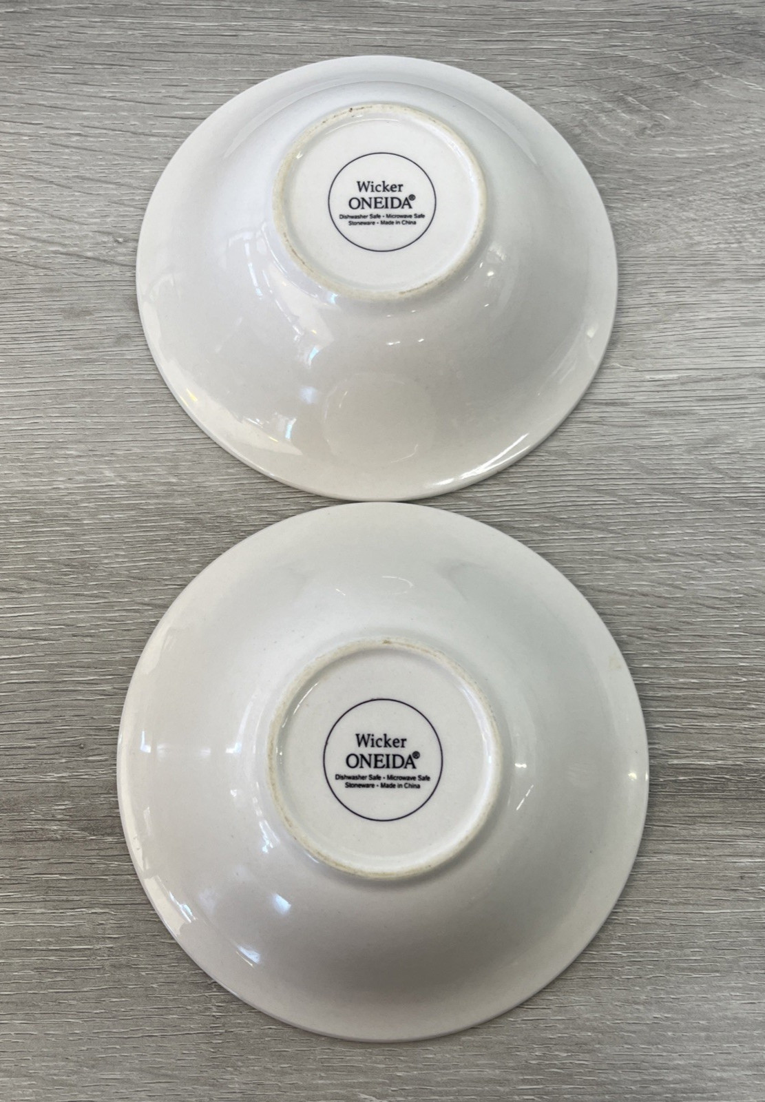 2 Oneida Gourment Wicker 6 3/8 in Fruit/Cereal Bowl White Weave Design