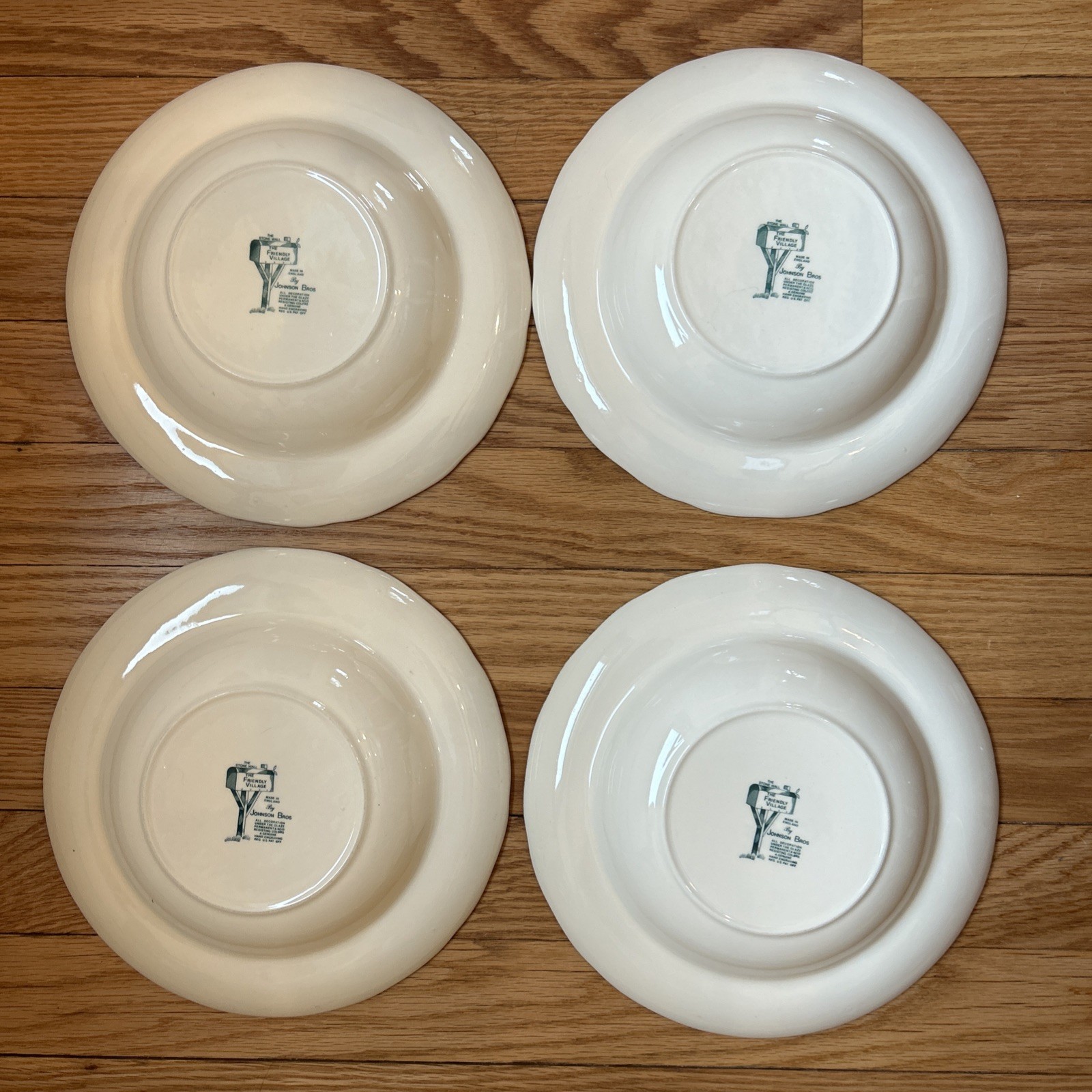 Johnson Brothers Friendly Village Covered Bridge Vegetable Dish With Lid, 10”