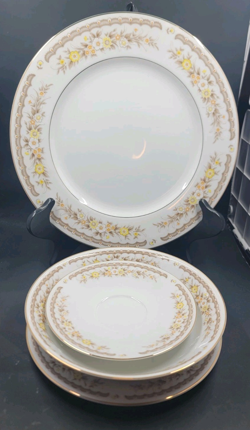 Four Piece Setting EKCO International Golden Autumn Fine China Japan Vintage