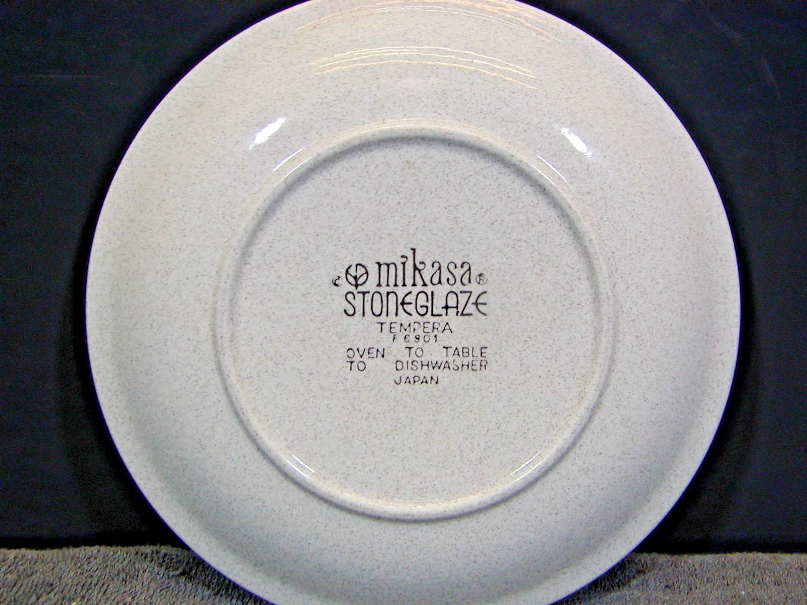 4 MIKASA STONEGLAZE TEMPERA 7-7/8″ SALAD PLATES