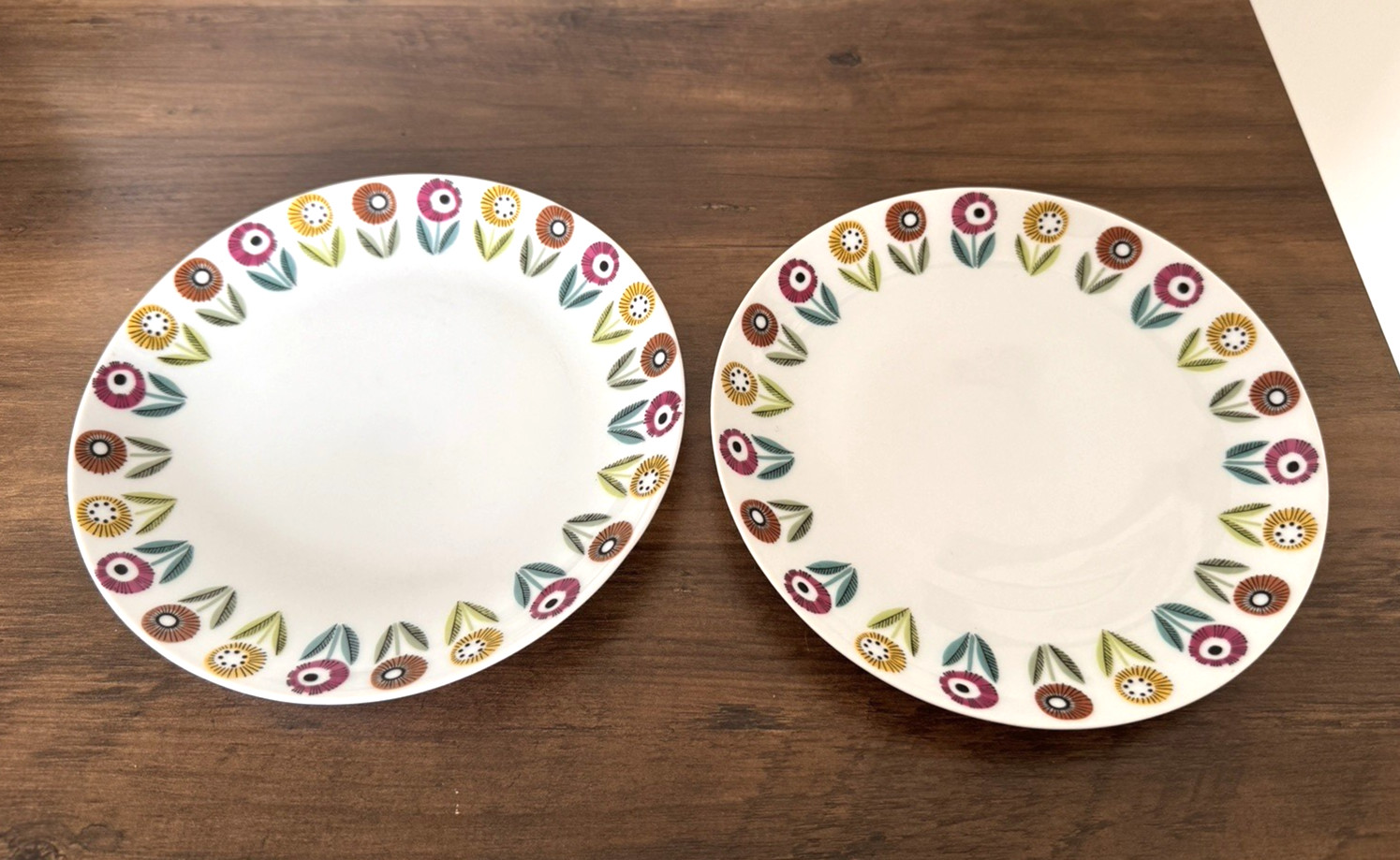 2 Bread Plates-Bellis Pattern-7 Inches-Upsala Ekeby-Sweden-1950/60s