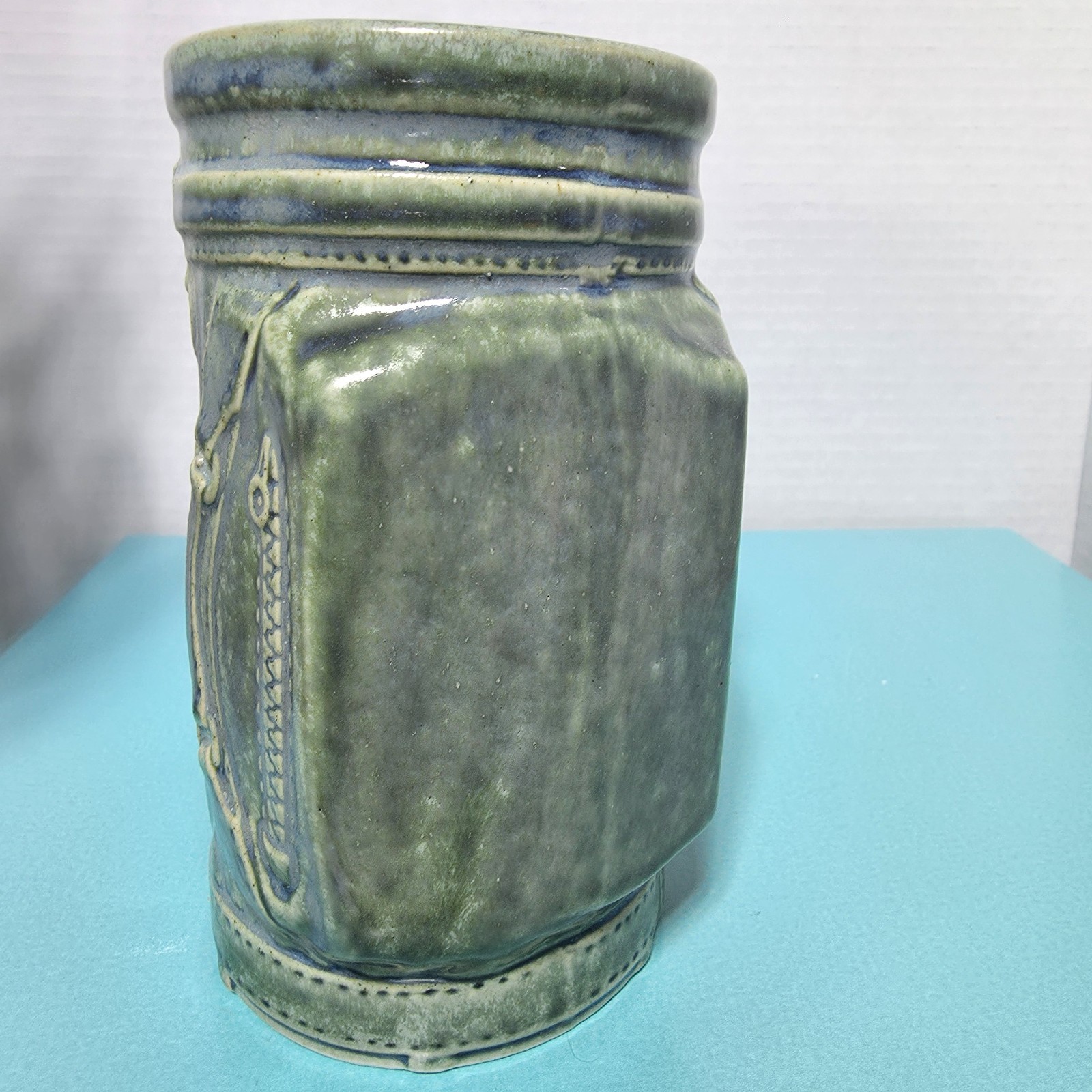 Beta Diseno Hand made pottery studio art mug Golf Bag Spain vtg green glaze