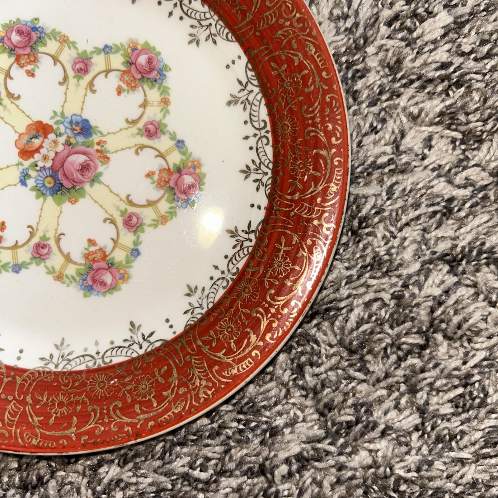 VTG Triumph Sebring Pottery “Royal Fortune Maroon” Plate – 22K Trim