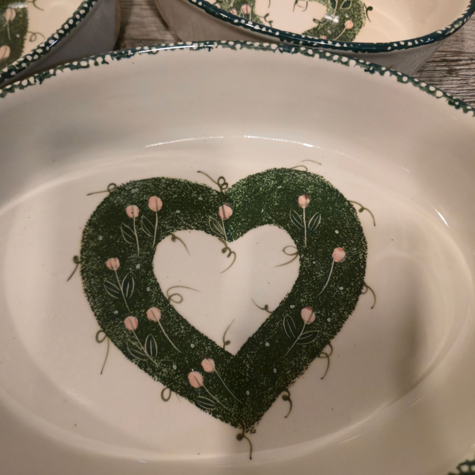 Vintage Stoneware Dishes bowls w/ wicker baskets Mossy Heart Floral art Nesting