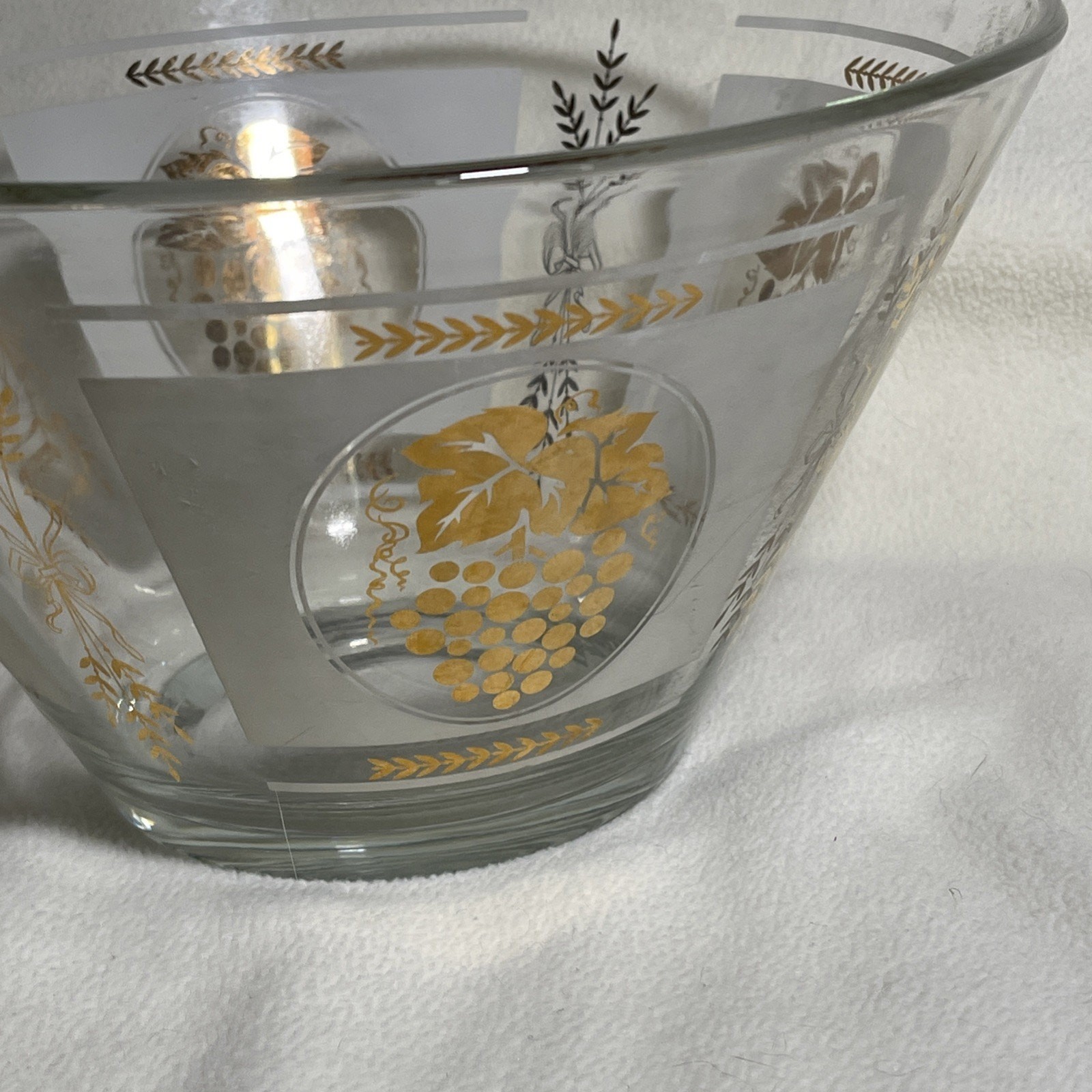 Vintage MCM Hazel Atlas Gold Grapes & Wheat Chip Serving Bowl White Panel