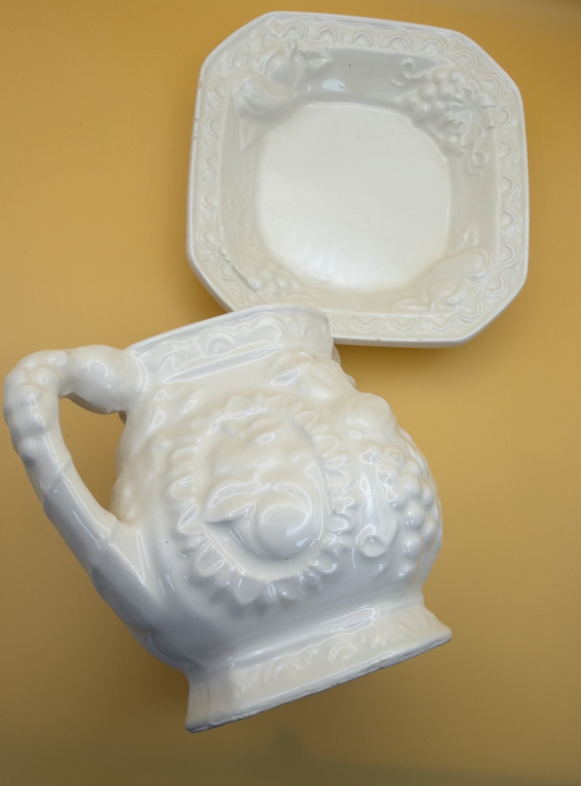 Small 1 Cup creamer Pitcher With Saucer 1950’s Made In Japan Vintage Grapes