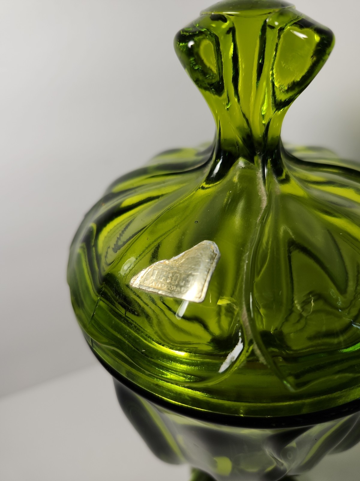 Vtg Dark Green Pedistal COVERED CANDY DISH~ COMPOTE ~VANITY JAR ART GLASS 4″x8″
