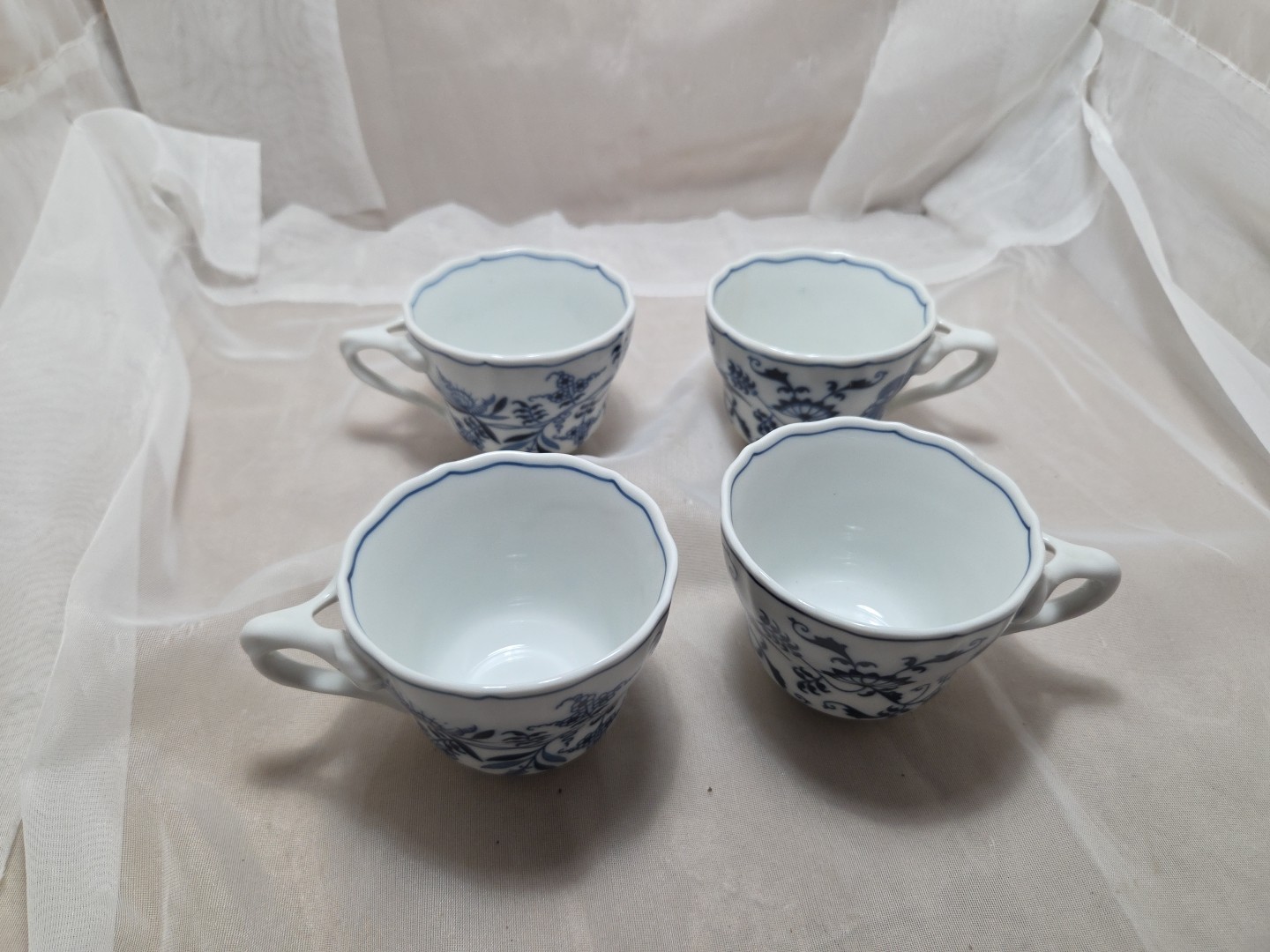 Set of 4 Vintage Blue Danube Blue Onion Teacups, 3 inches tall China