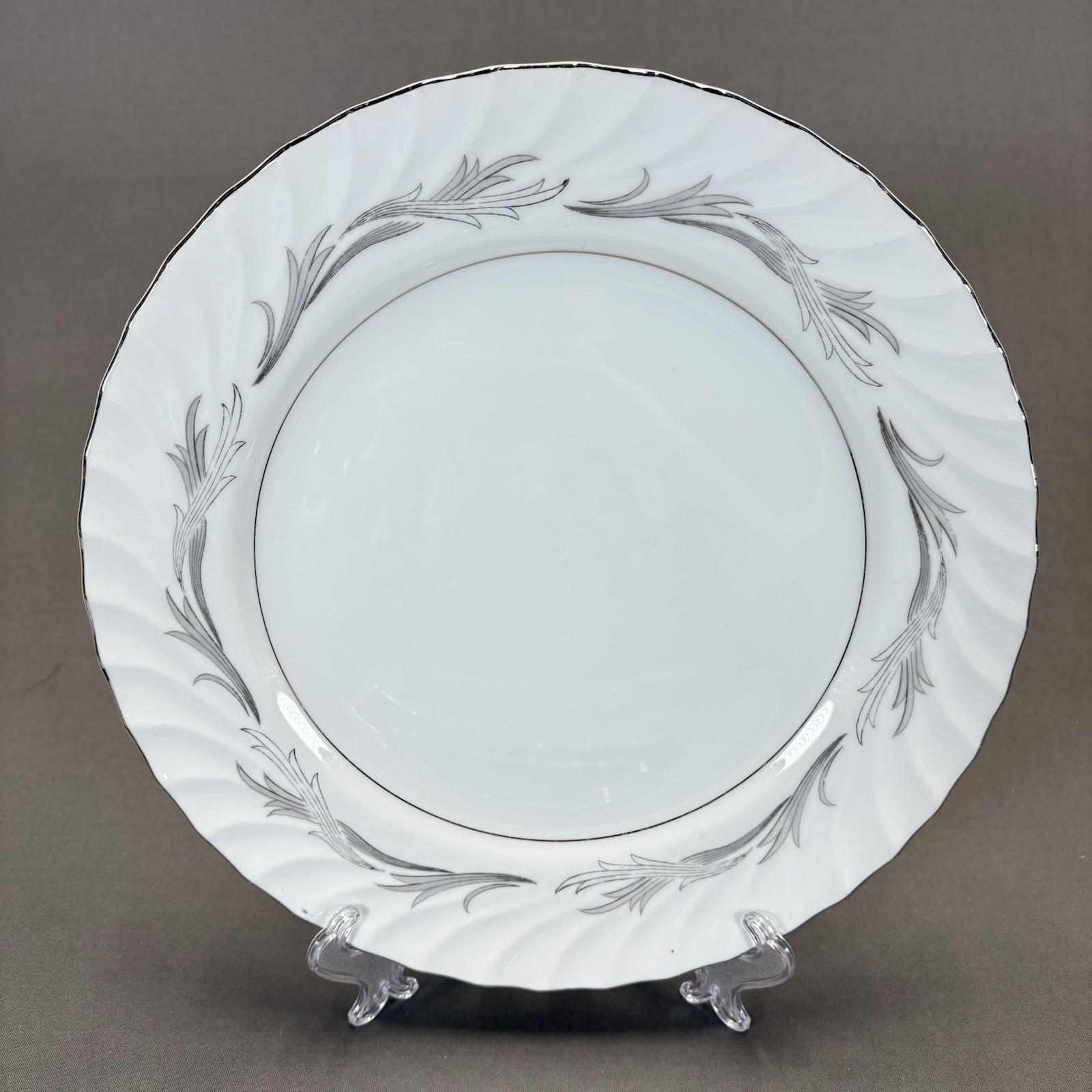Harmony House China Platinum Scroll Dinner Plates 10 1/2″ Set of 4 White 3643