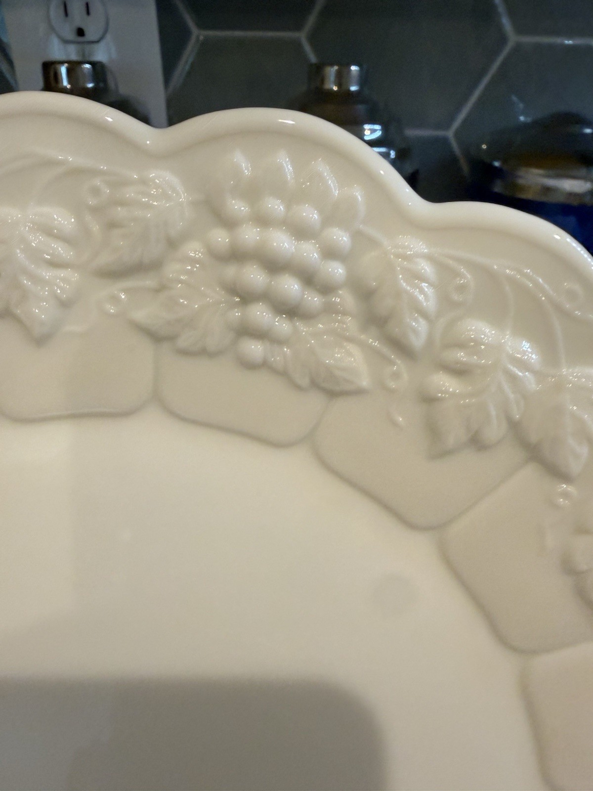 Westmoreland Paneled Grape Milk Glass 10 1/2” Dinner Plate Mid Century