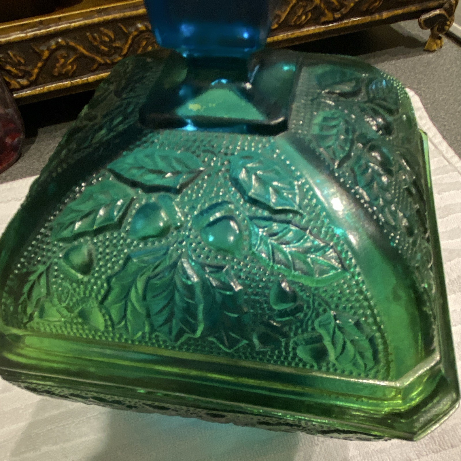 Vintage Jeannette Green Blue Ombré Acorn & Leaf Glass Lidded Candy Dish