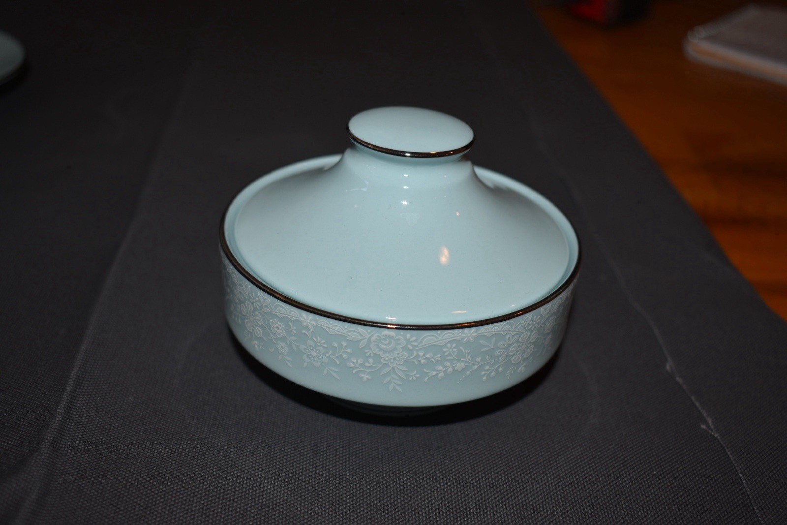 Noritake Fidelity 8003 W81 Porcelain Dinner Set Light Blue Service for 12, 91pc