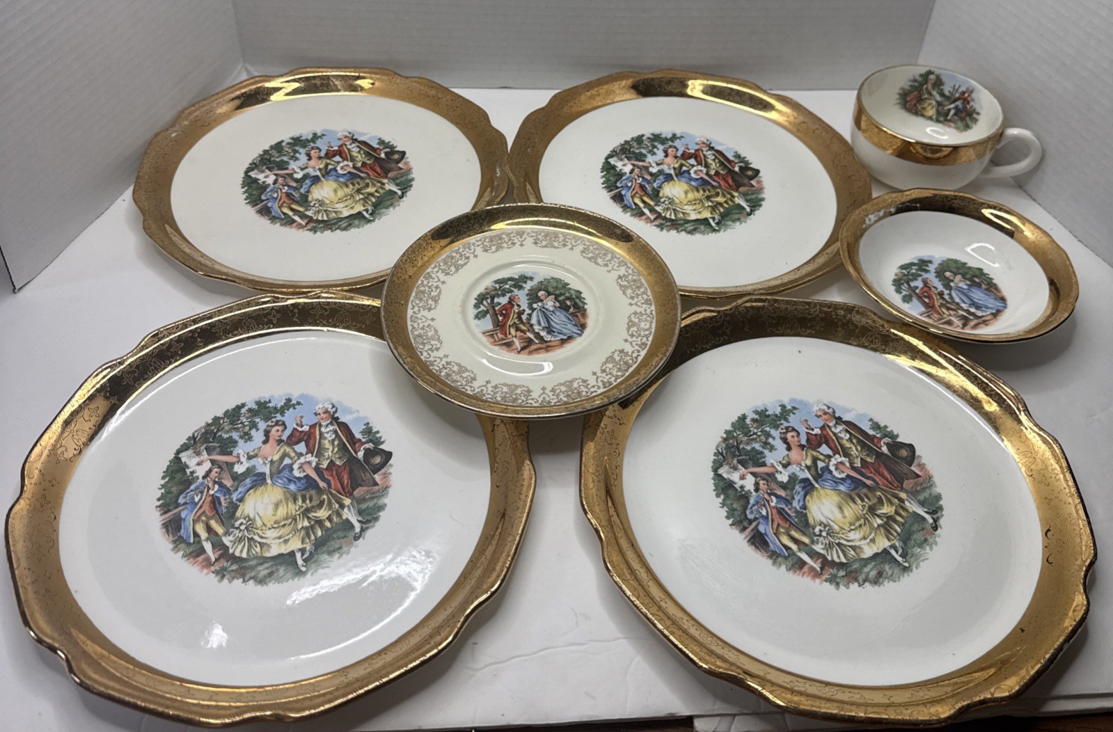 Vintage Sabin CREST-O-GOLD 22kGold Warranted 9In 4 Plates 5In 1 Bowl, Cup Saucer