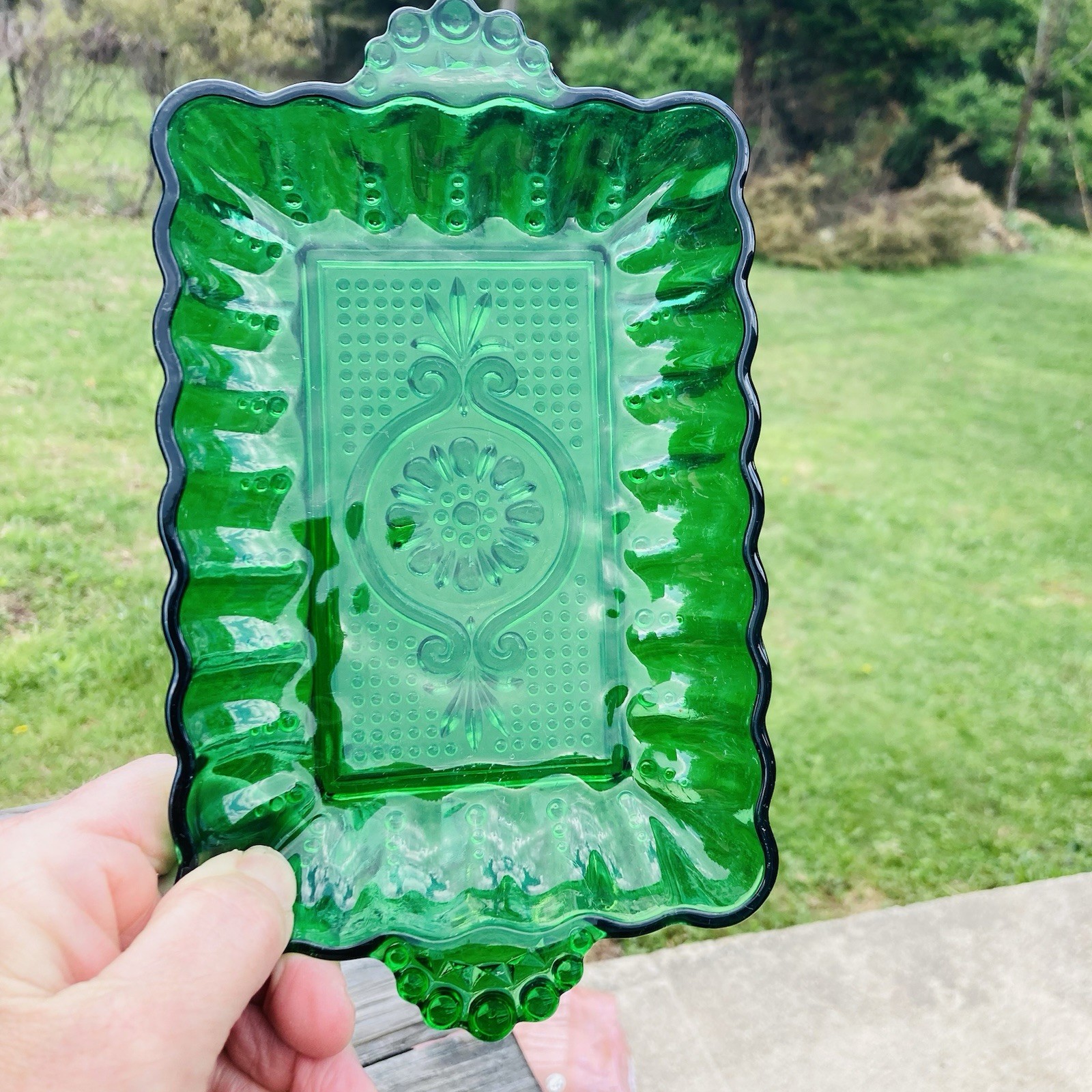 Vintage ANCHOR HOCKING Forest Green Glass Tray / Relish / Snack Dish 4.75”x8.5”