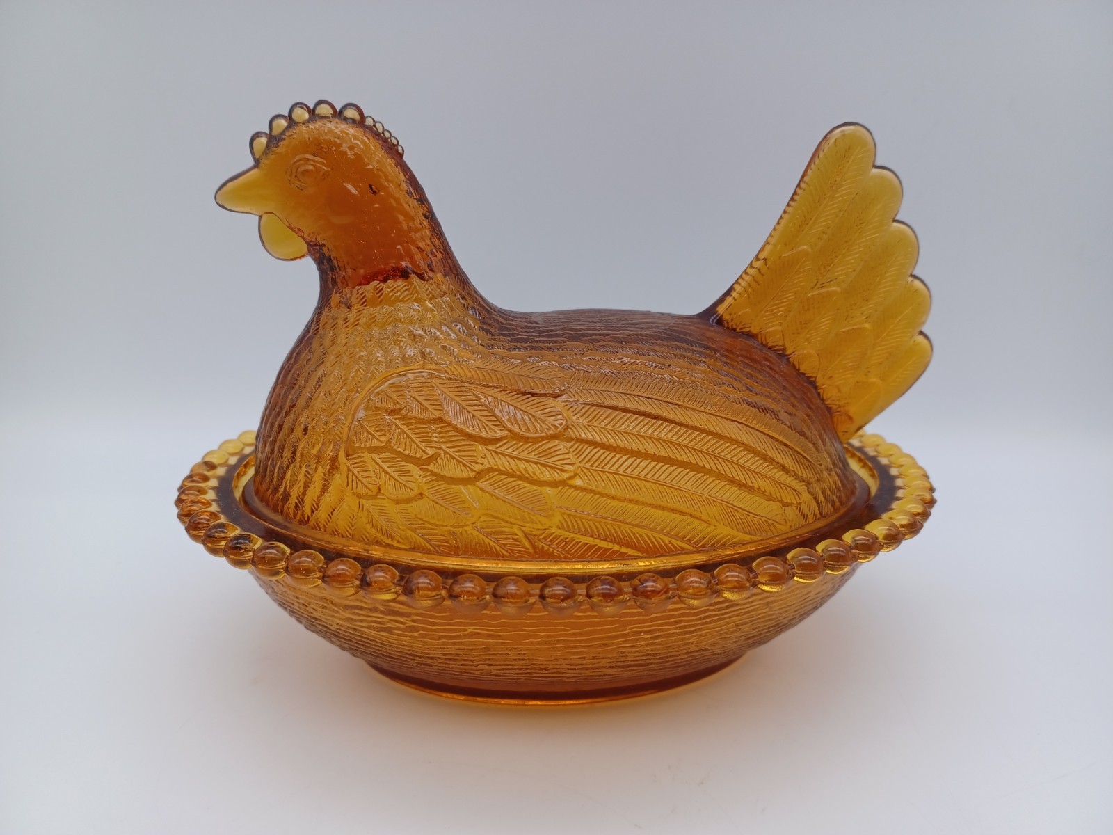 Vintage 1960s Indiana Glass Amber 7″ Hen on Nest – Beaded Edge – No Flaws