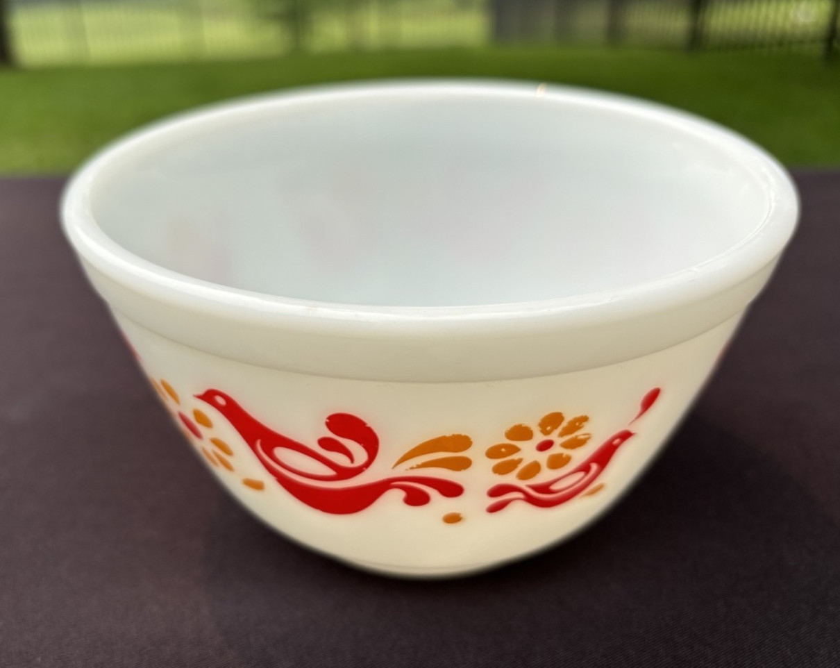 Pyrex Orange Red Friendship 1 1/2Pt 401 Mixing Bowl Very Good Used Condition