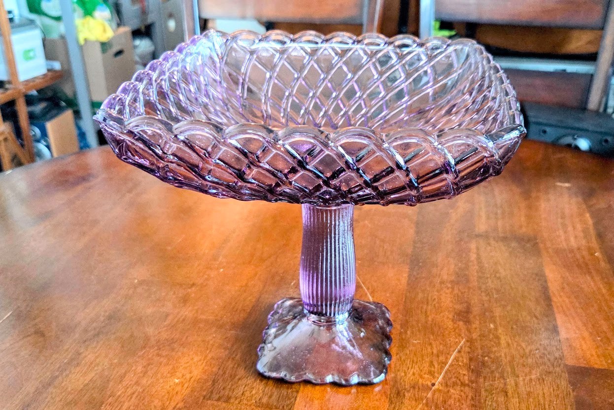 Vintage L.E. Smith Large Trellis Amethyst Purple Glass Compote Pedestal Bowl MCM