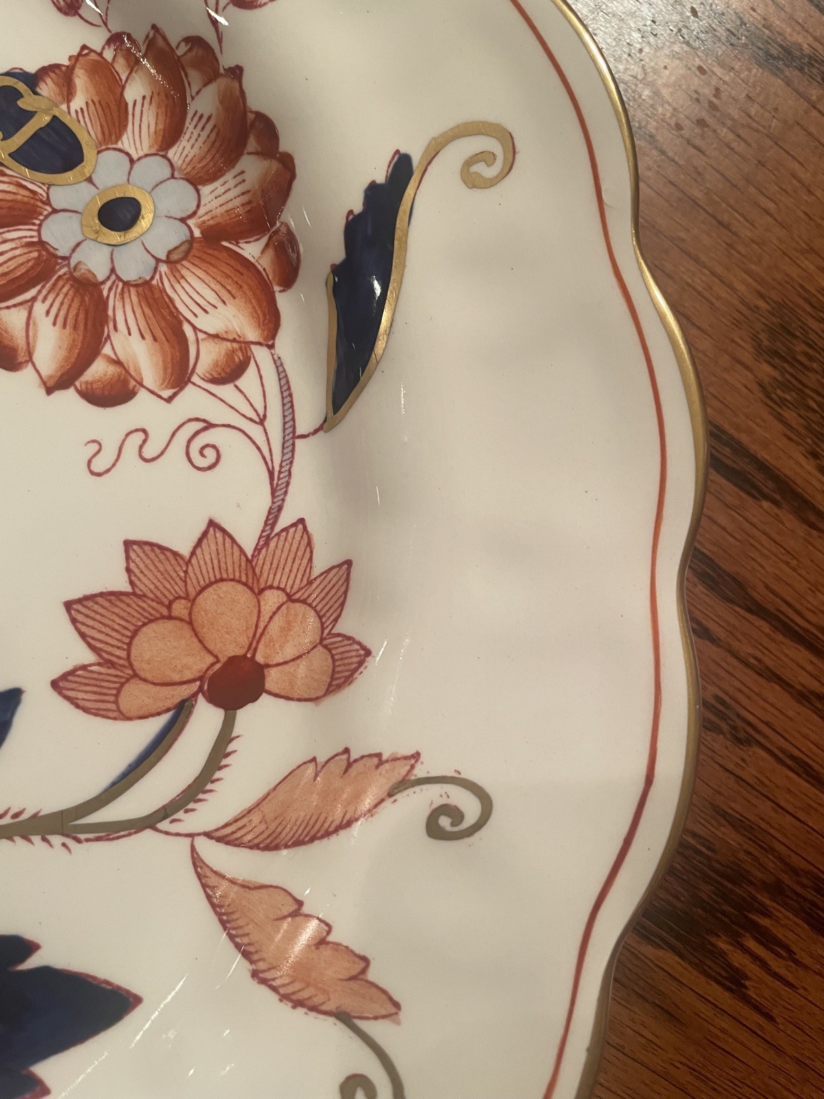 Fresian Imari Dinner Plate England Diameter 10 1/2 Inches Vintage 1920s
