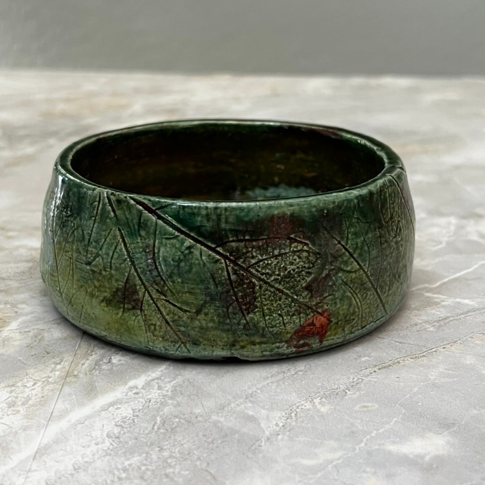 Art Studio Pottery Trinket Bowl Green Glaze Leaf Motif Iridescent Signed