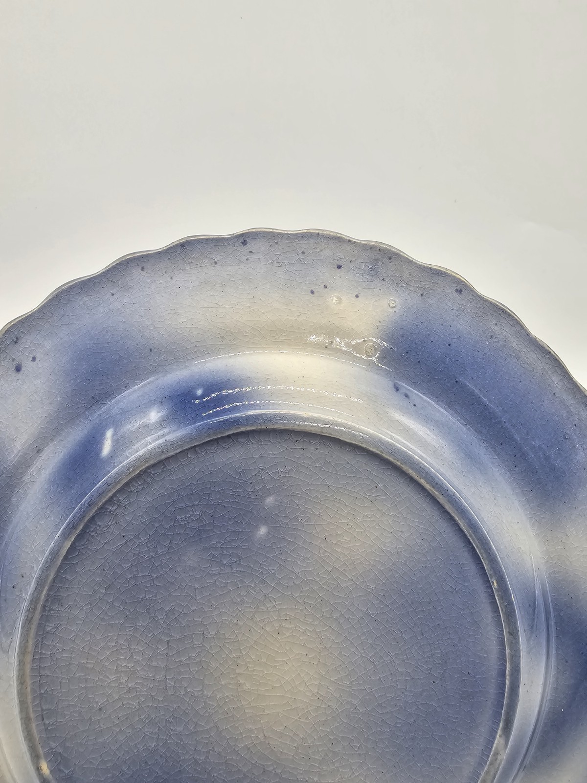 Antique Victorian Flow Blue Plate Scalloped Floral Border Ironstone Unmarked 8″