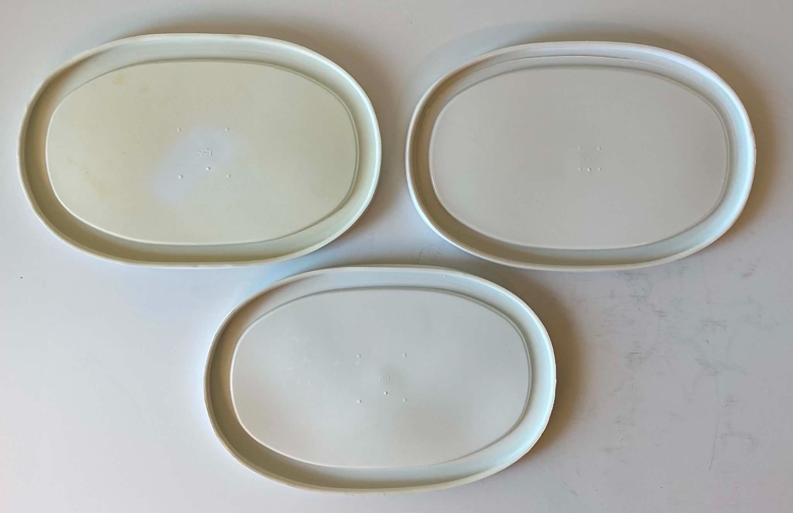 Used Corningware Baking Dish F-15-B, 15 Oz, French White Oval with Plastic Lid