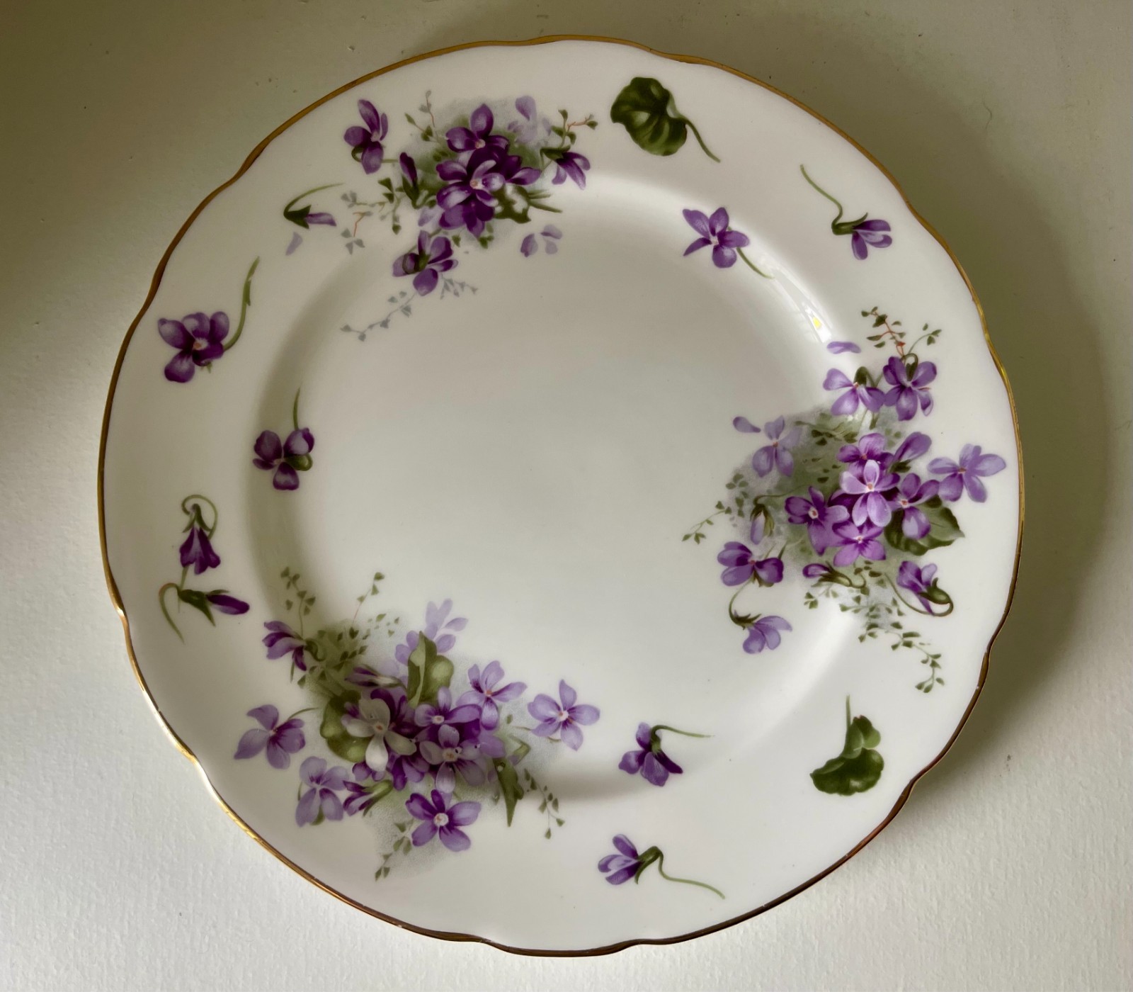 Hammersley Victorian Violets Bone China 8″ Salad Dessert Plate England Gold Trim
