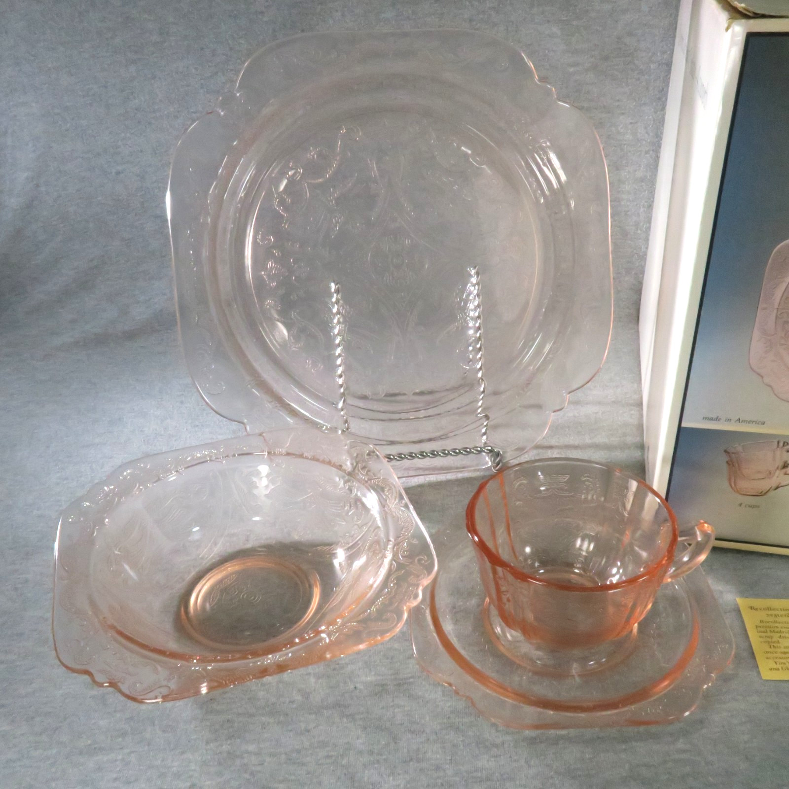 Indiana Glass Pastel Pink Recollection Place Settings for 4 in Madrid Pattern