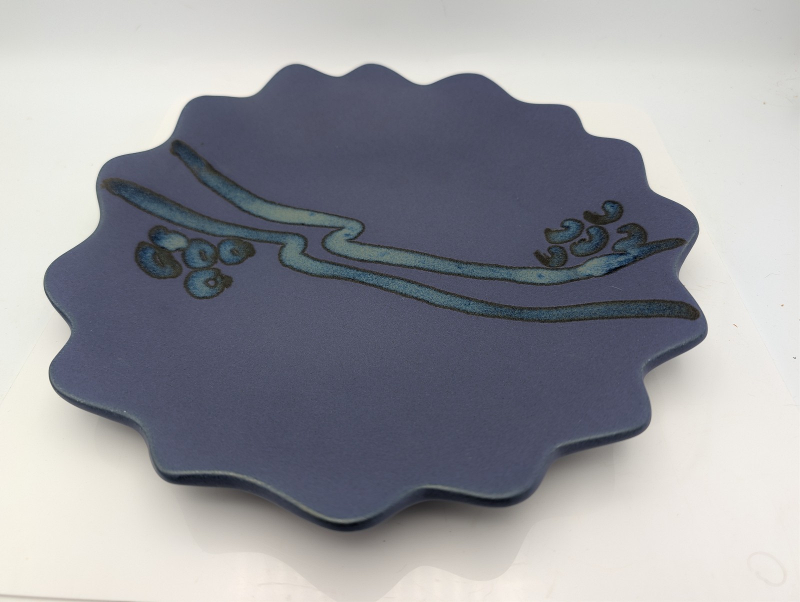 Hilborn Pottery Canada Matte Periwinkle Serving / Display Plate 10.5″