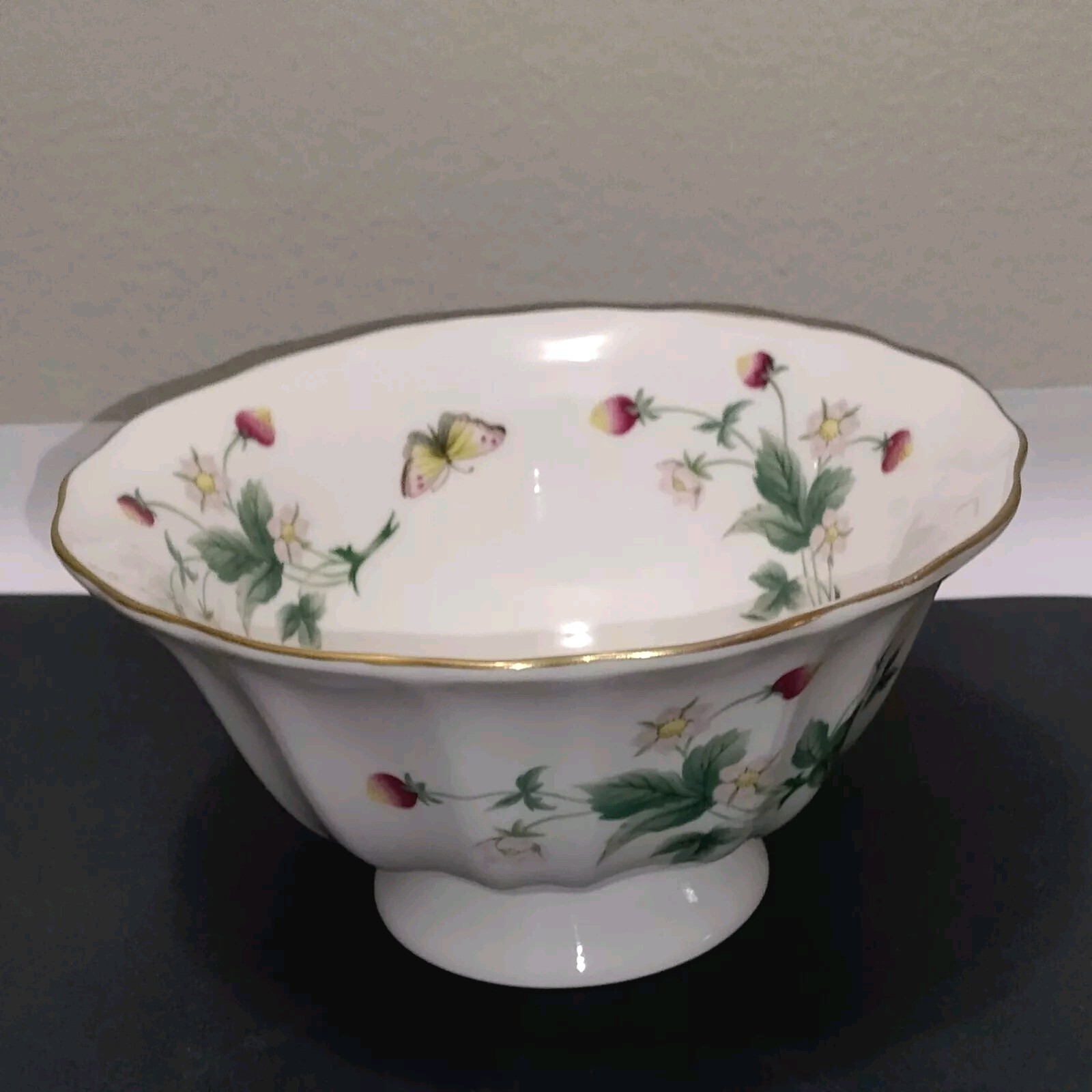 St Michael M&S Footed Bowl Vtg Ashbourne Design 2605 Wild Strawberry & Butterfly