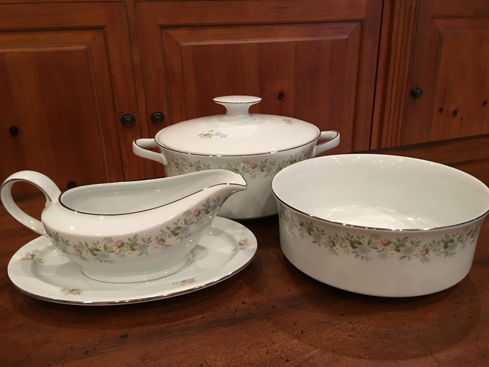 Johann Haviland Bavaria Germany Fine China Forever Spring pattern Dinnerware Set