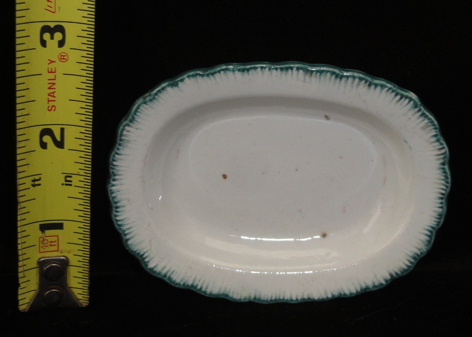 Green Feather Edge Shell Edged Pearlware Toy Platter Davenport c 1825