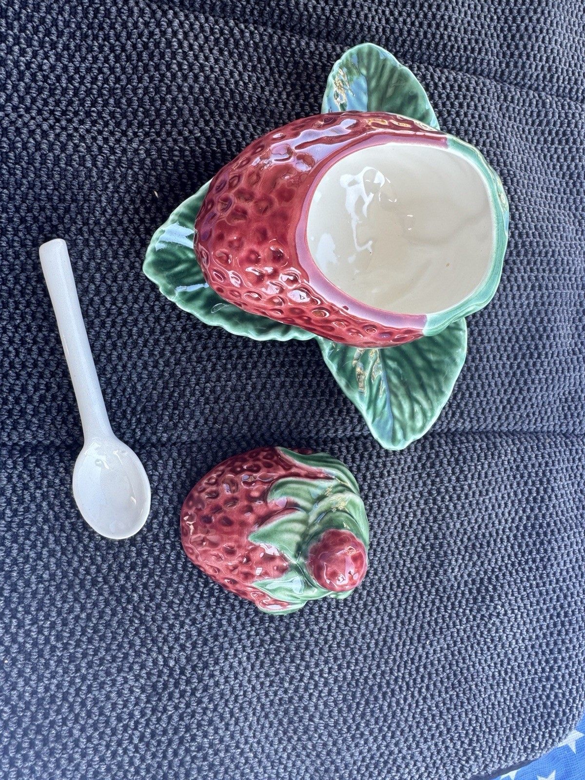 VTG Bordallo Pinheiro Majolica Strawberry Condiment Dish-Lid, Spoon