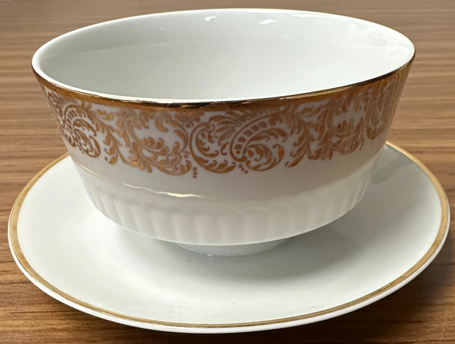 Vtg Mitterteich China Service for 12 plus extras -Gold Band of Swirls & Leaves