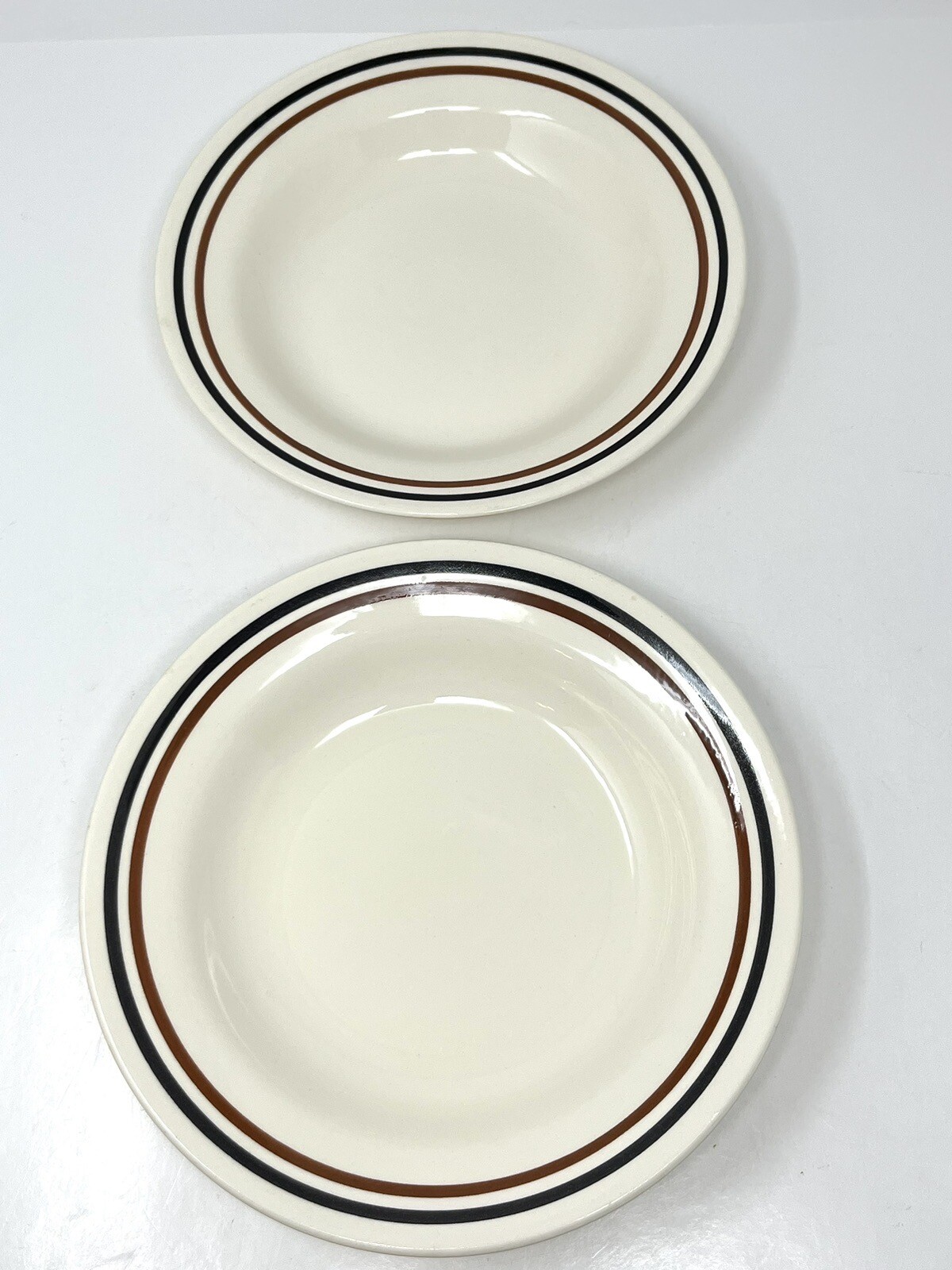 Oxford Off White Ivory w/Black/Brown Bands 8 5/8″ Rim Soup Pasta Bowls Brazil